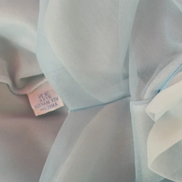 ADORABLE VINTAGE "VANITY FAIR" BLUE OMBRE DOUBLE NYLON CHIFFON NIGHTGOWN!